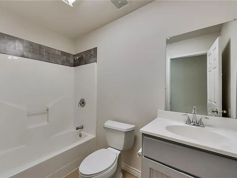 4530 Afton St — Photo 10