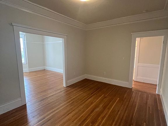 2nd image of 1140 Hyde St #2