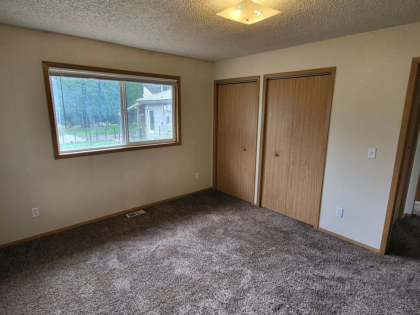 Cozy Downtown Duplex — Photo 4