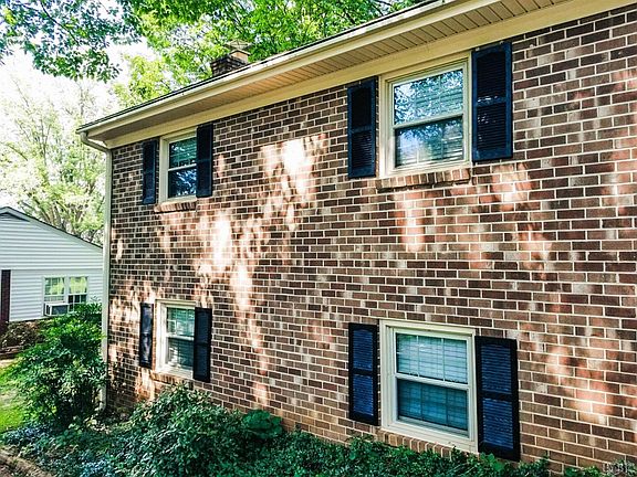 3rd image of 371 S Dawnridge Dr