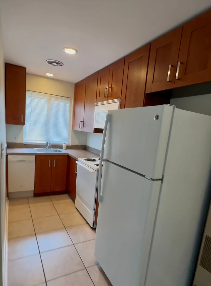 kitchen - 1830 N Main St #5
