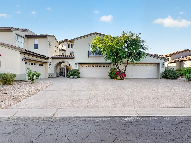 20802 Grayhawk Dr #1087 — Photo 4