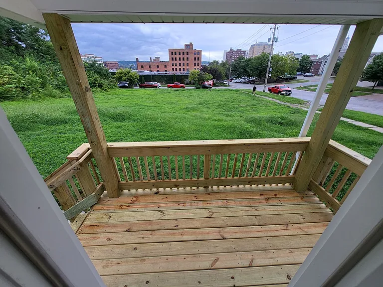 613 Pershing Ave — Photo 28