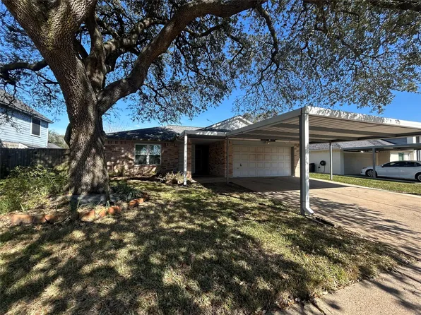913 Willowbriar Ln, Deer Park, TX 77536