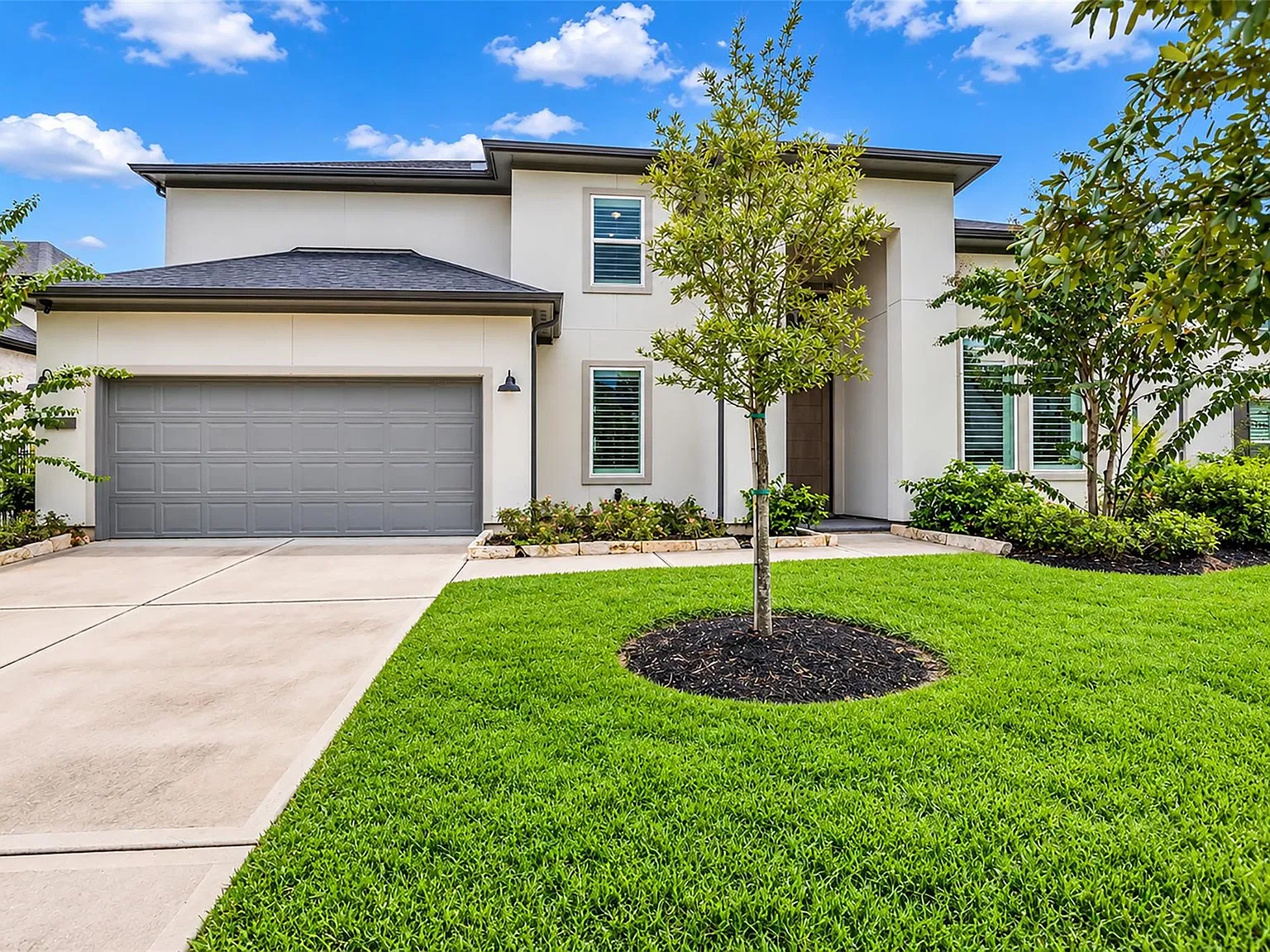 4 bed, 4.5 bath, 3522 sqft, $6,500 — Photo 1