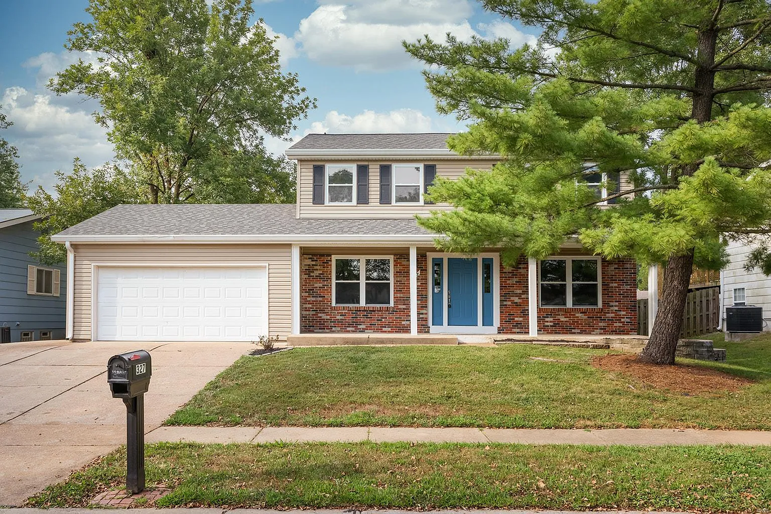 327 Twistedoak Ct photo 1