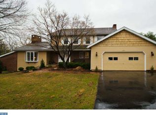 1717 Cambridge Ave, Wyomissing, PA 19610