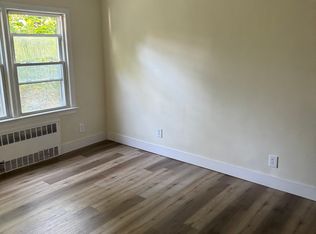 32 Starr Ave APT 3, Monticello, NY 12701