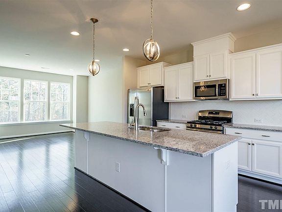 PHOTO REPRESENTATIONAL-colors options vary same floorplan not exact home