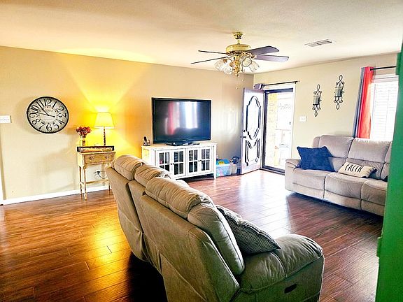 3rd image of 2513 31st St