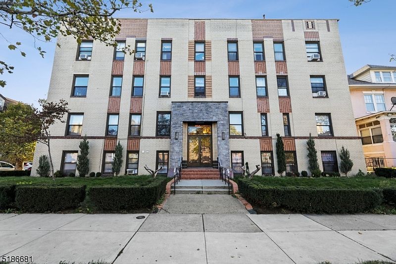 1st image of 1722 Kennedy Blvd APT 26