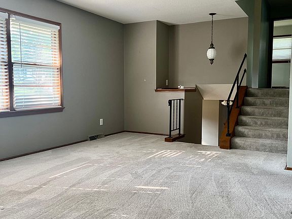 5th image of 5517 N 93rd Avenue Cir