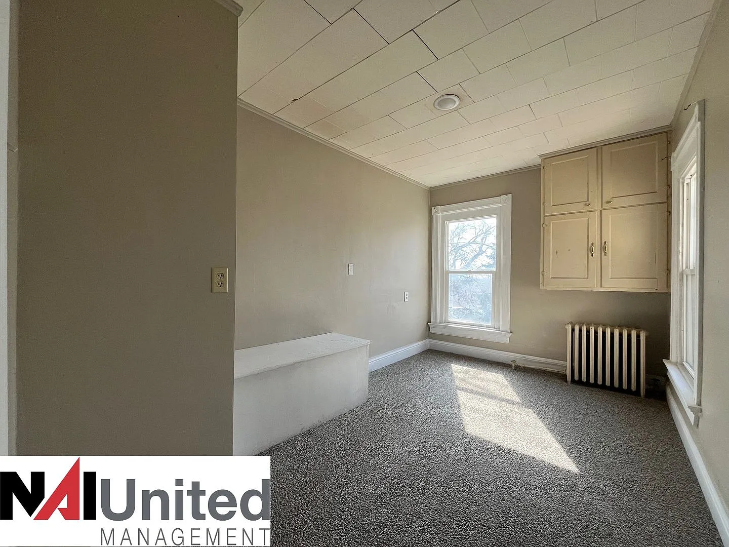 Ethali Properties - 1524 Grandview — Photo 3
