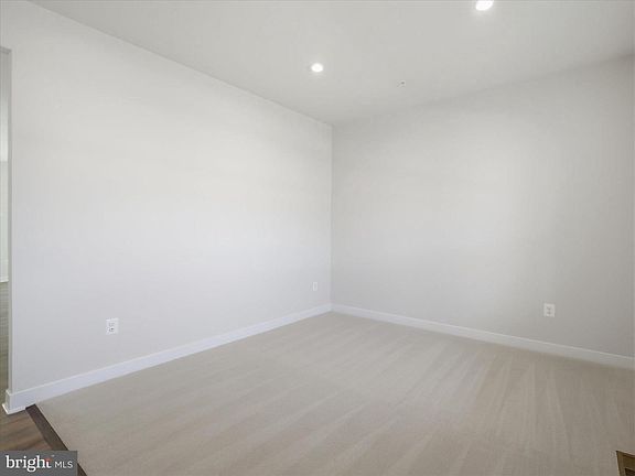 4th image of 1205 Katahdin Dr