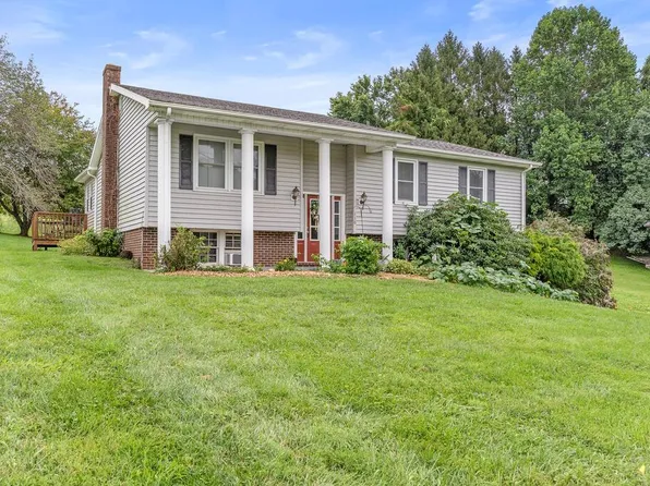116 Sherry Ln, Galax, VA 24333