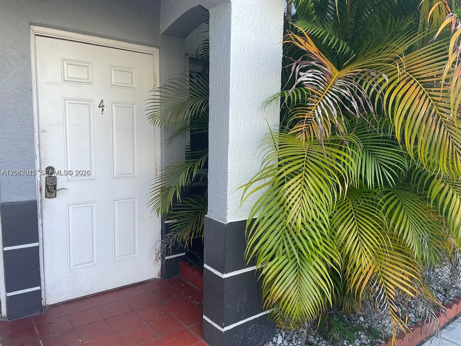 Images Of Kendall Condo — Photo 1