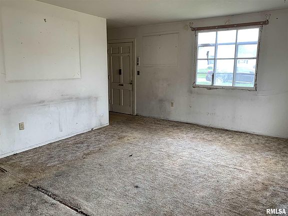 4th image of 3622 15th Avenue Ct