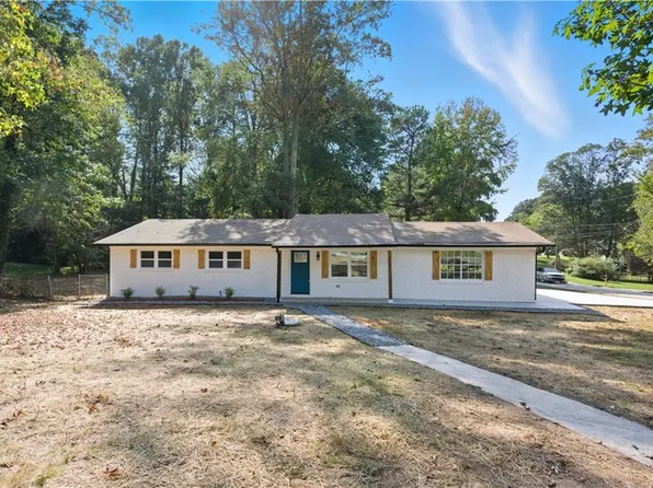 2087 Chestnut Way, Lithia Springs, GA 30122