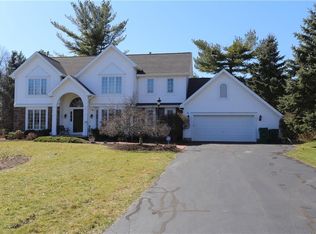 20 Waterbury Ln, Rochester, NY 14625