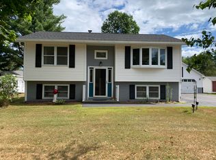 18 Spruce St, Madison, ME 04950