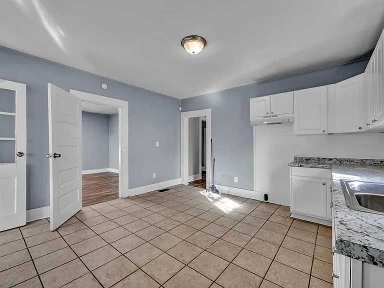 2571 29th St W — Photo 14