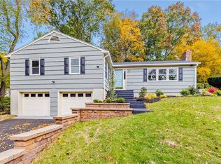 200 Autumn Ridge Rd, Fairfield, CT 06825