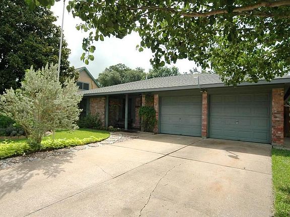 3rd image of 10602 Kirkhall Dr