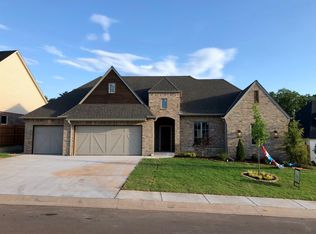 3117 Trailhead Dr, Edmond, OK 73034