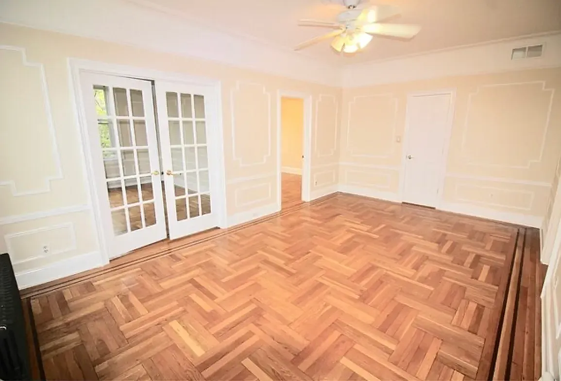 202 Marine Avenue — Photo 2