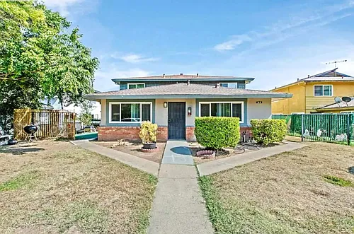 916 Dornajo Way #4 Photo 1