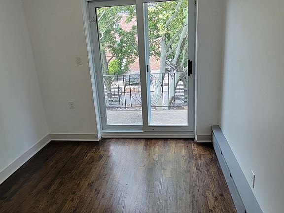 5th image of 7316 Avenue M Floor 1