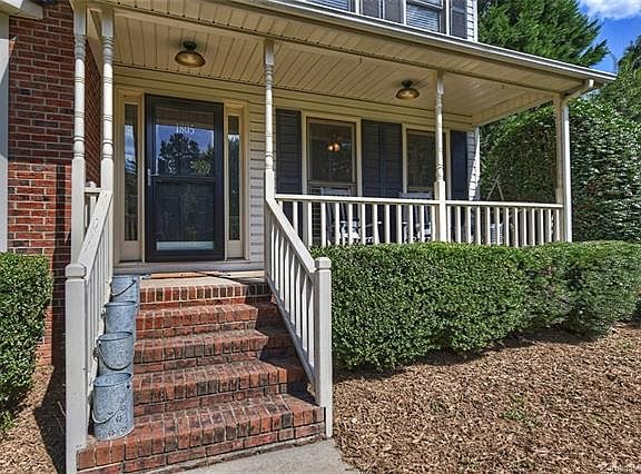 3rd image of 1805 Southridge Dr