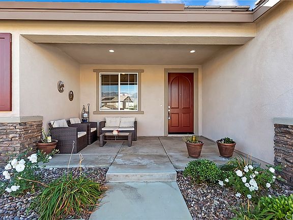 4th image of 717 Knoll Crest Ct