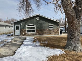 445 S Gilbert St, Powell, WY 82435