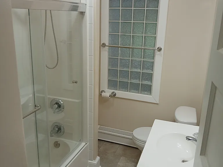 845 W Berwick St #A — Photo 13