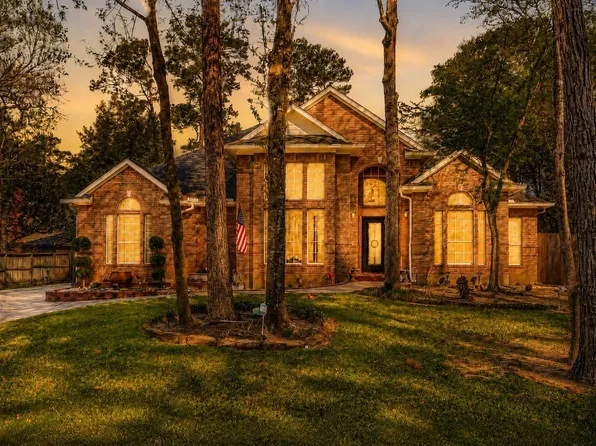 715 Somerset St, Conroe, TX 77302