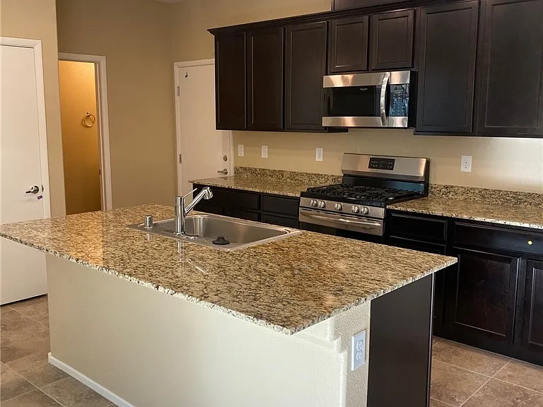7312 Halo Falls St — Photo 2