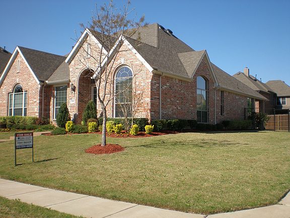 2nd image of 700 Longwood Dr