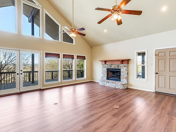3rd image of 106 Redbud Drive