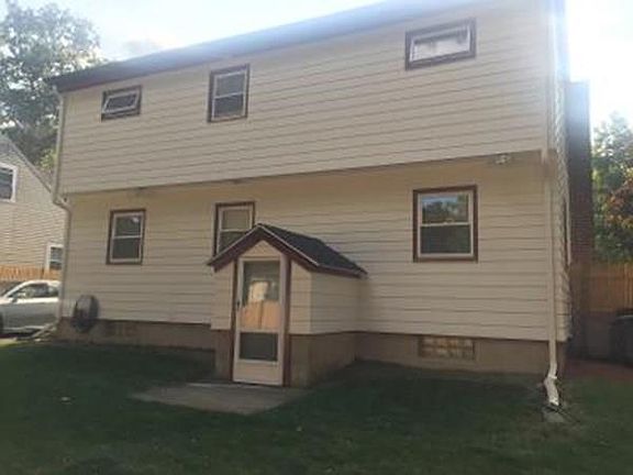 4th image of 176 Ettrick St