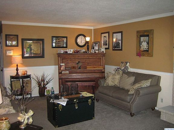 2nd image of 4207 W Okanogan Ave