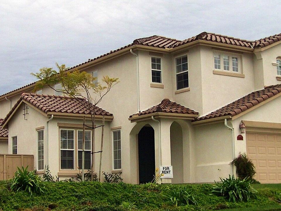 Side view of beautiful home in awesome neighborhood