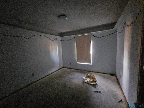 5th image of 608 W Twin Diamond Rd
