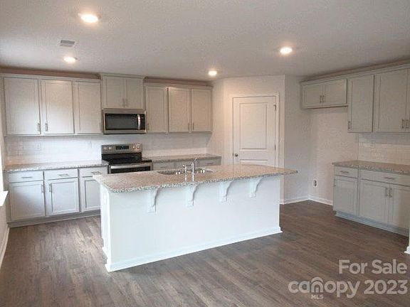 5th image of 179 Marathon Ln