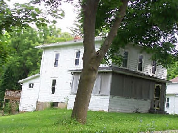 2nd image of 314 E Elm St