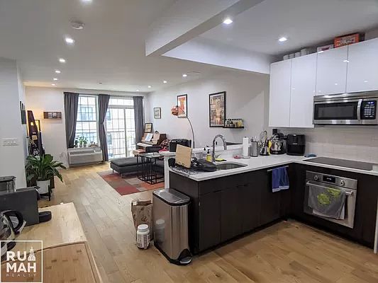 1st image of 401 Gates Ave #5G