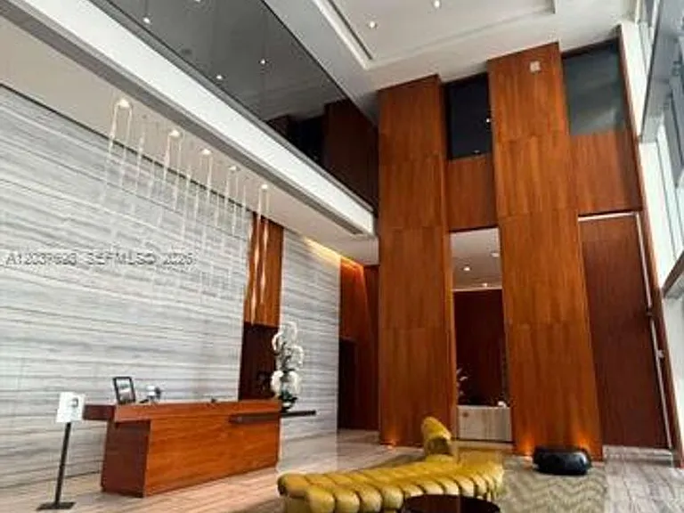 1300 Brickell Bay Dr #CU-1904 — Photo 23