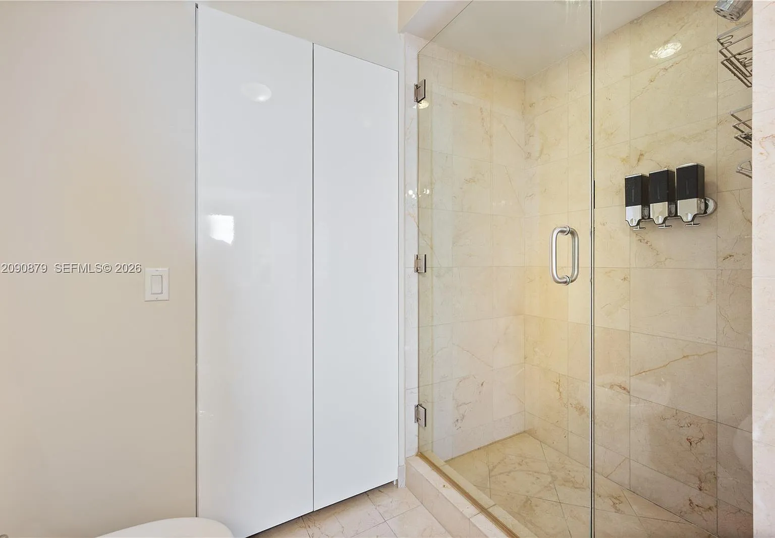 Akoya Condo — Photo 4