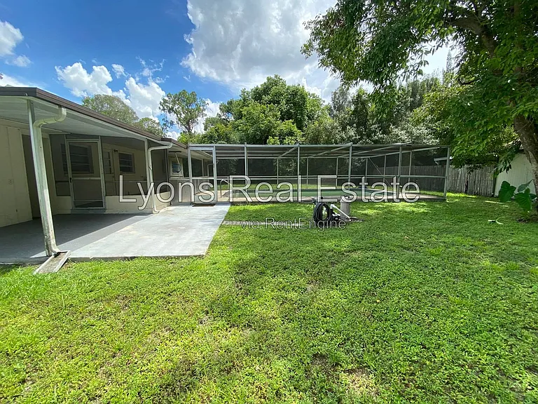 7906 Suncoast Dr — Photo 22