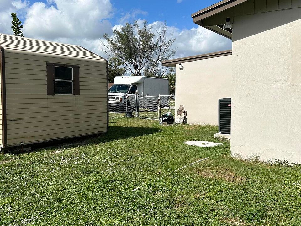 2nd image of 1646 43rd St Street